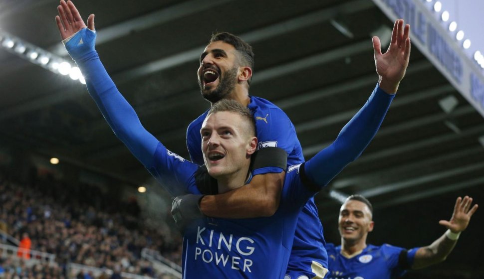 leicester-sorprendente-lider-en-inglaterra-juega-el-sabado-ante-el-manchester-united-_970_560_1306873