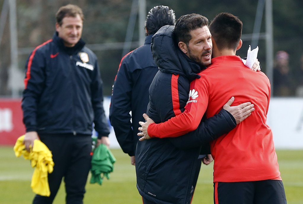 Simeone abraza a Kranevitter