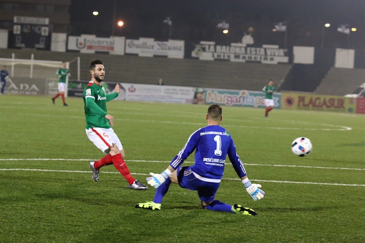 El Athletic vence al Linense y pone un pie en octavos. Linense vs Athletic club - Copa del Rey