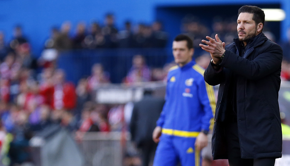 Simeone: “El trabajo del equipo fue muy bueno” Simeone durante el partido