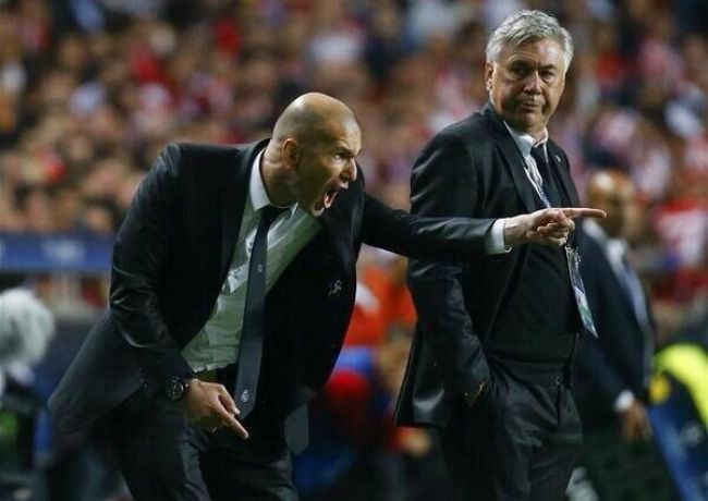 El Real Madrid destituye a Benítez y nombra a Zidane