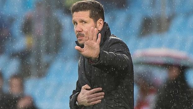 Simeone: "Nosotros seguimos en nuestra línea, hay una lucha muy bonita"