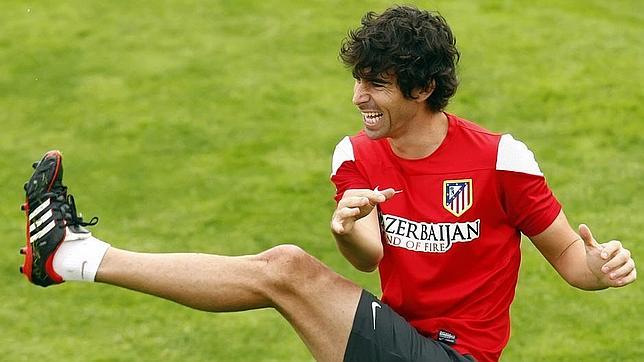 Tiago ya toca balón