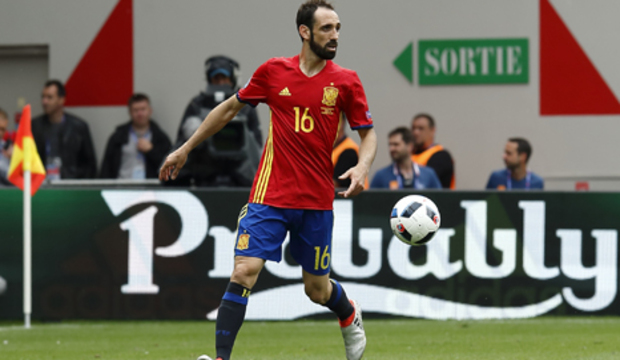 Juanfran fue titular mientras Koke se quedó en el banquillo