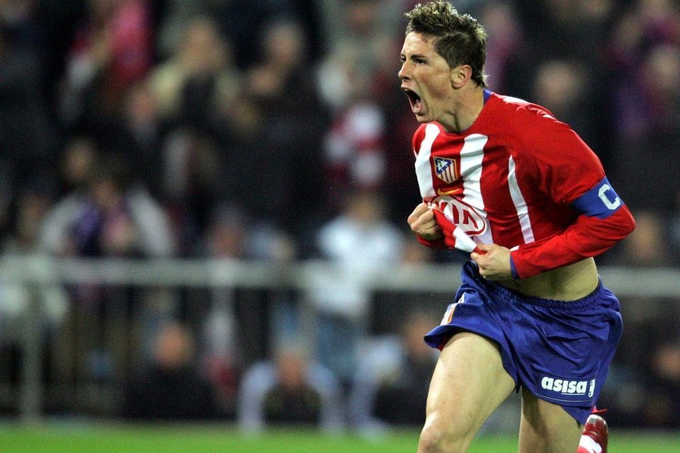 Fernando Torres iguala a Gárate