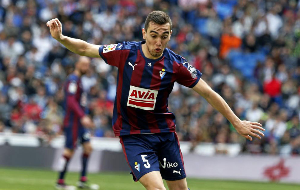 Escalante y Luna no jugarán la vuelta ante el Atlético Gonzalo Escalante, durante un partido del Eibar esta temporada