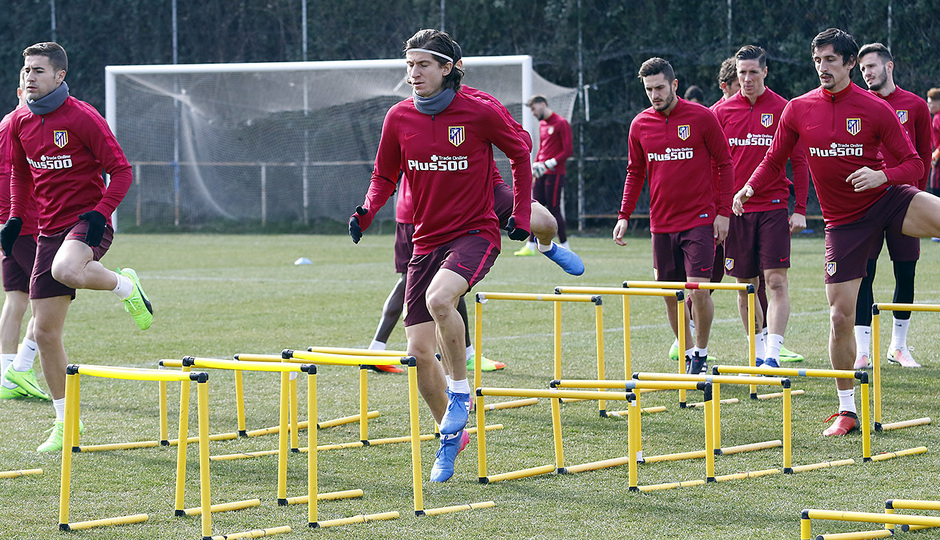 Vuelta a los entrenamientos sin Griezmann, Gaitán, Moyá y Giménez