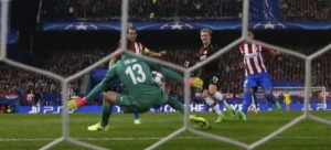 Oblak, en la primera de su tríptico de paradas
