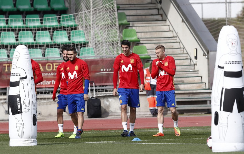 Reina, el gran ausente del entrenamiento de hoy con la Selección