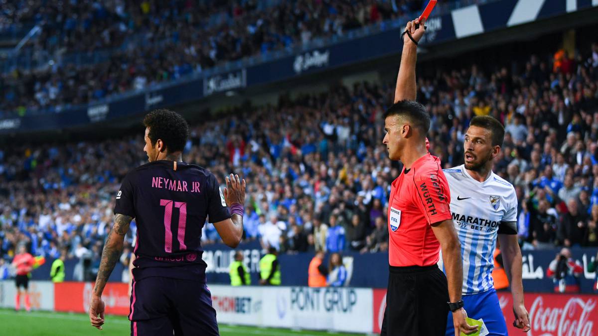 Málaga 2-0 FC Barcelona: El Barcelona cae y hace bueno el empate del Real Madrid