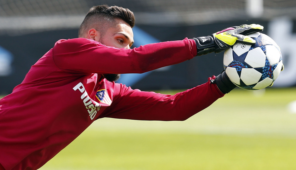 Moyá y Gameiro vuelven a una convocatoria