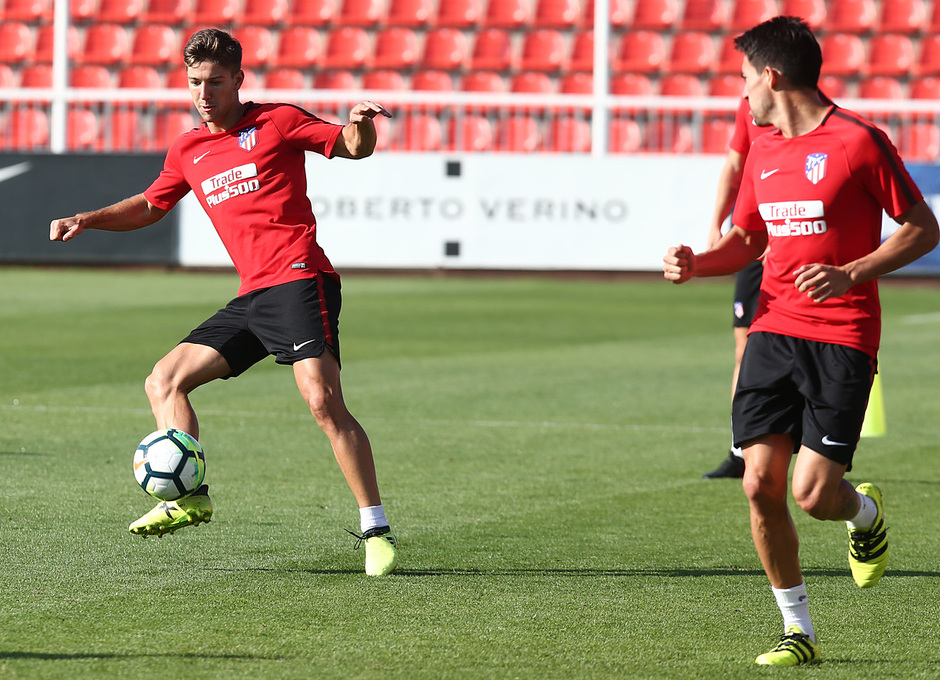 El Atlético se ejercita con Gameiro al margen