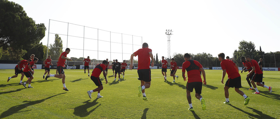 El Atlético prepara el debut liguero sin Filipe Luis