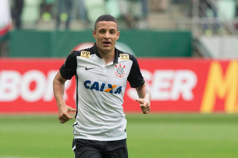 guilherme-arana-disputando-un-partido-con-el-corinthians--twitter Arana, objetivo del Atlético