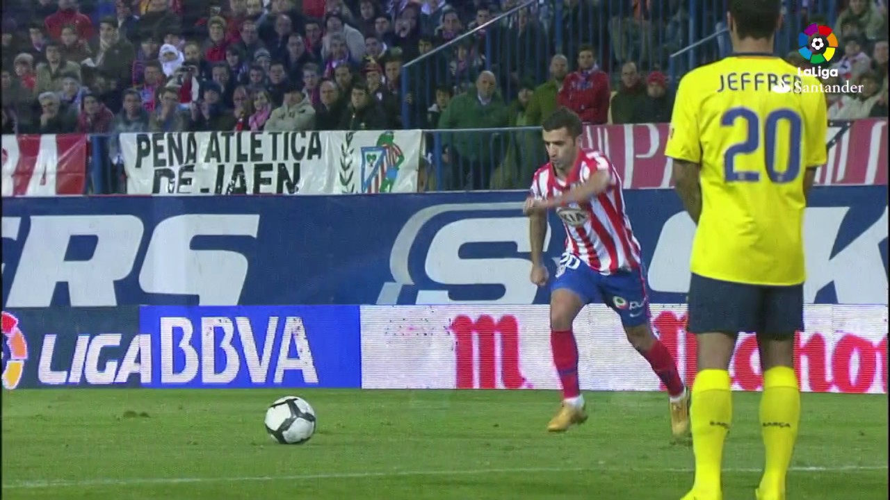 El Atlético lleva sin ganar al Barcelona en Liga desde 2010 Simao, uno de los goleadores en la última victoria del Atlético en Liga ante el Barcelona