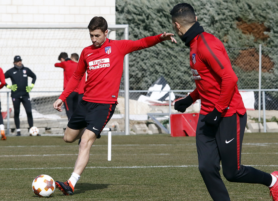 El Atlético se entrena con la mente puesta en la Europa League