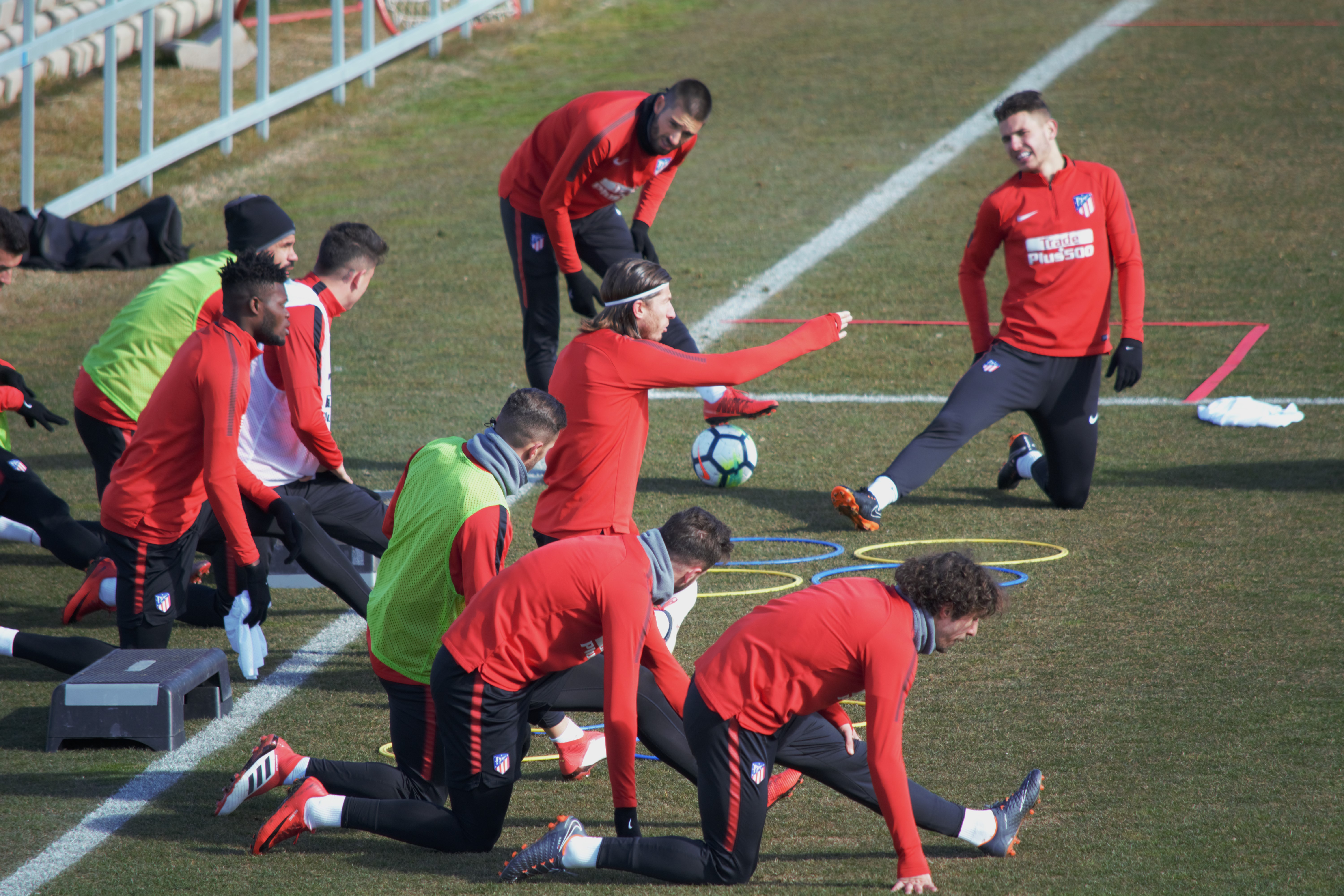 El Atlético de Madrid se entrena sin Savic y con Godín al margen