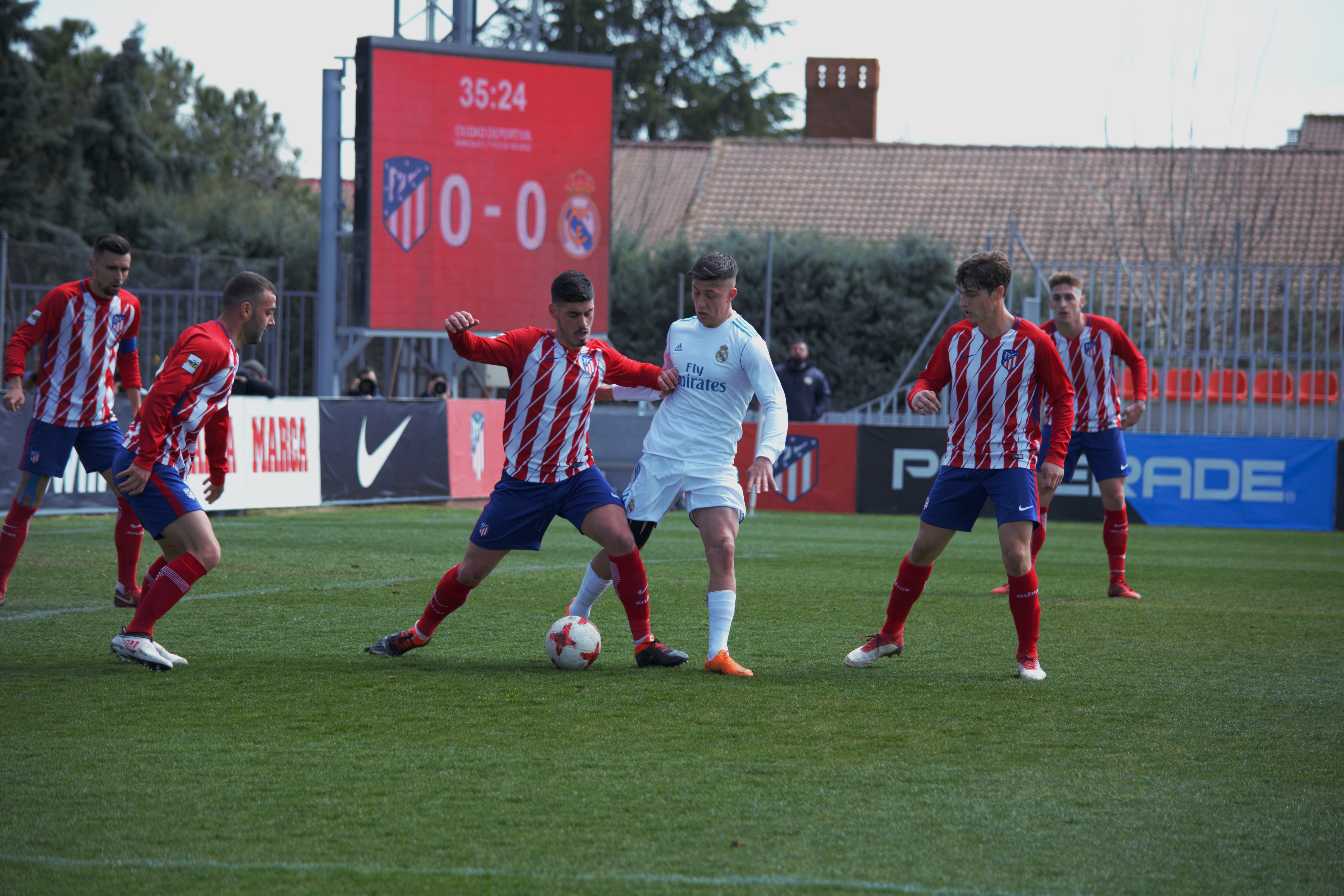 CRÓNICA 0-0 | El Atlético B no pasó del empate en el derbi de filiales