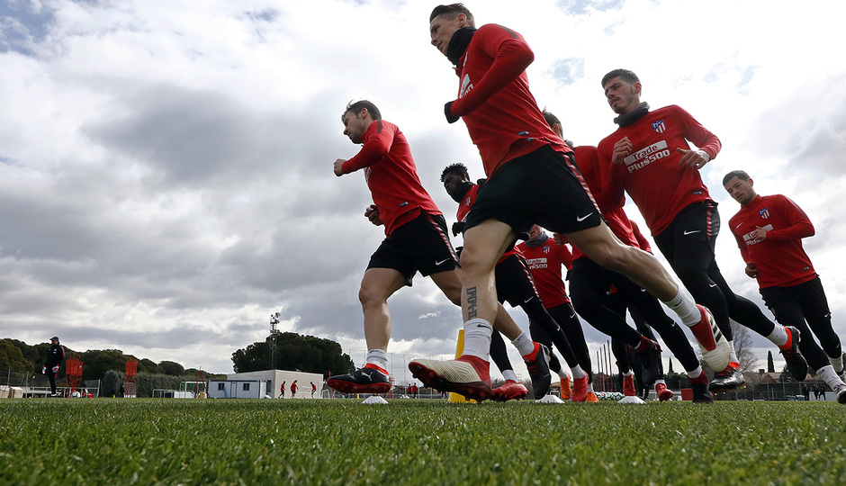 Primera sesión sin internacionales que termina con Sergi lesionado