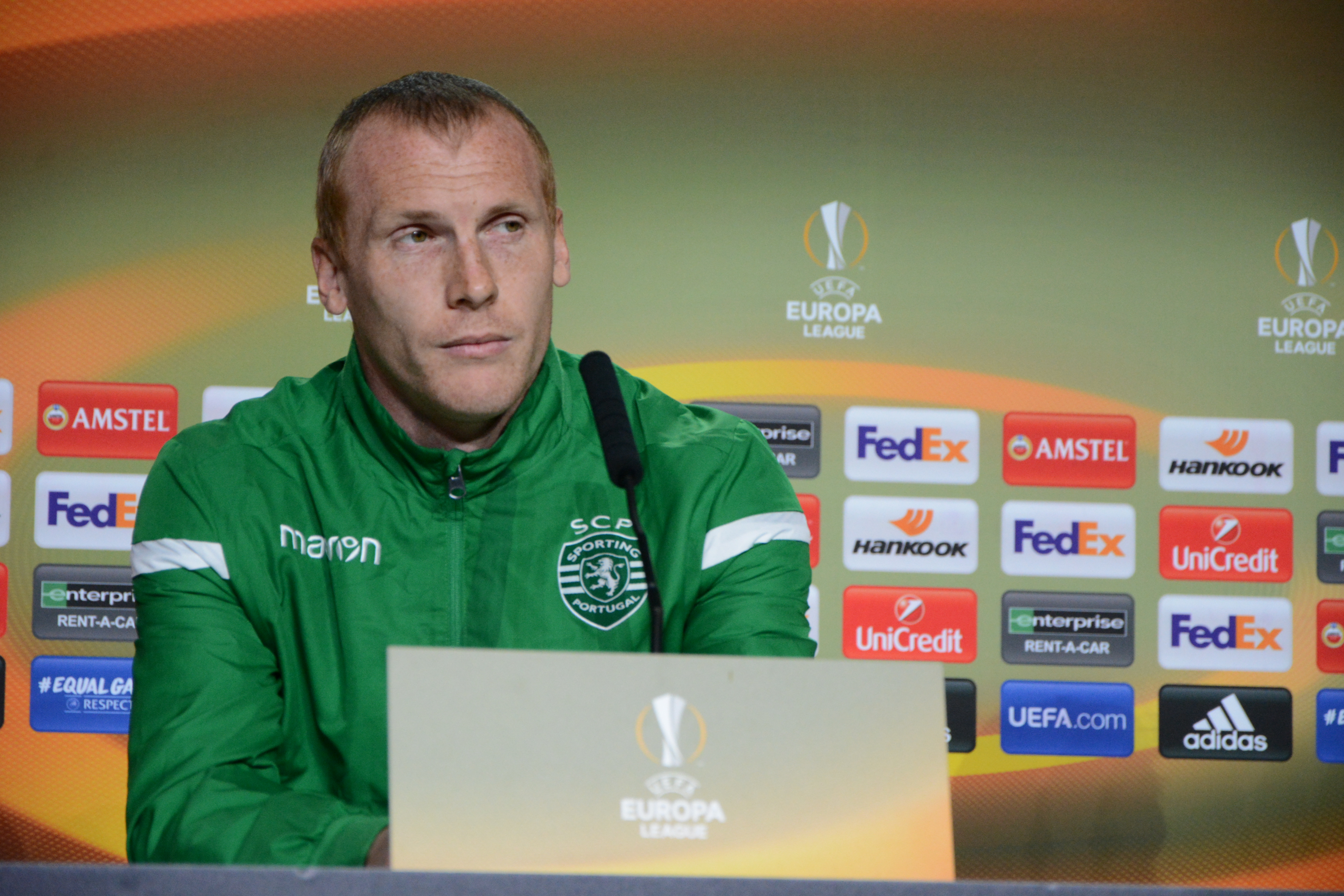 Mathieu: "El Atlético es favorito pero intentaremos estar en semifinales"