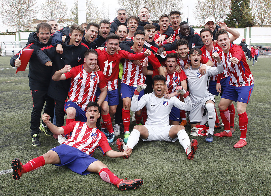CRÓNICA 0-2 | El Juvenil A gana su octava liga