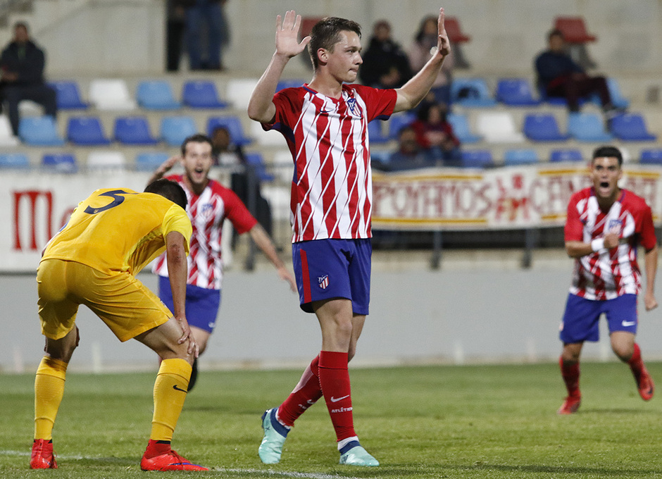 CRÓNICA 4-0 | El "hermano mayor" golea al pequeño y pasa a semis