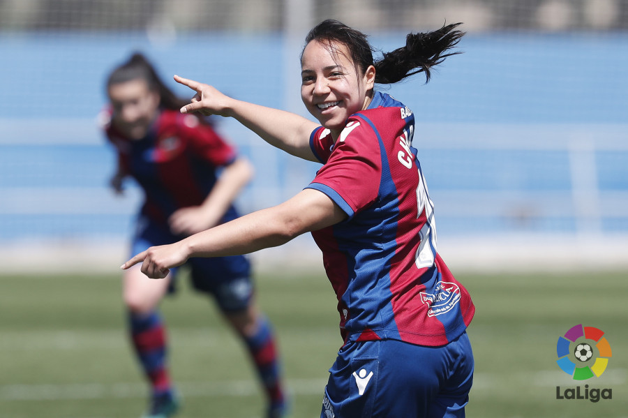 Charlyn Corral podría haber alcanzado un acuerdo con el Atlético Femenino