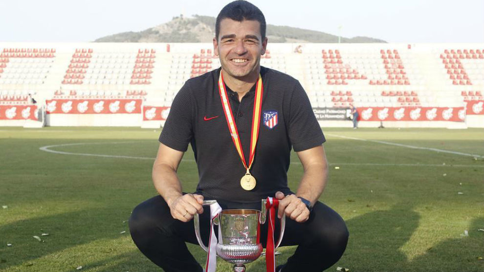 Manolo Cano deja el Juvenil A
