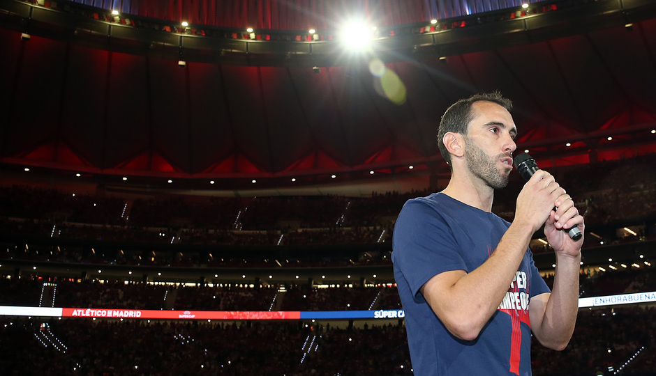 Diego Godín: "Lo mejor está por venir, tienen que apoyarnos en este camino"