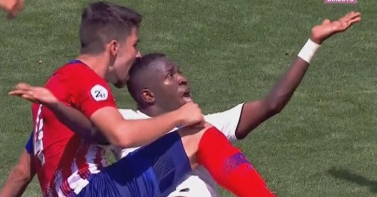 Mordisco de Tachi a Vinicius que acabo en tangana