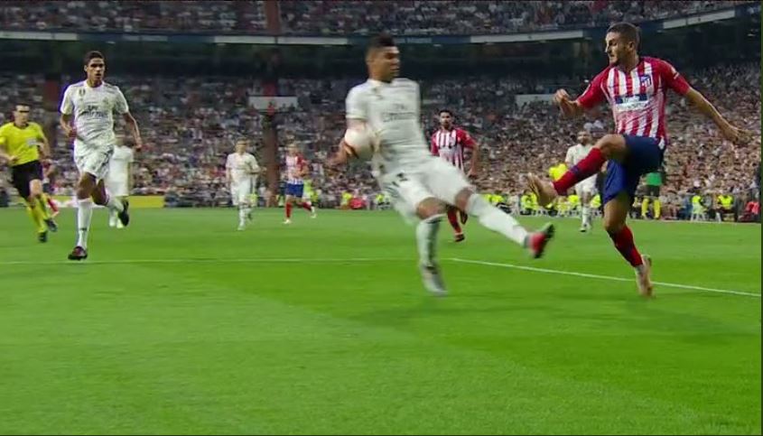 VAR - Casemiro (Real Madrid 1-1 Atlético de Madrid 0-0 Atlético de Madrid - Derbi madrileño)