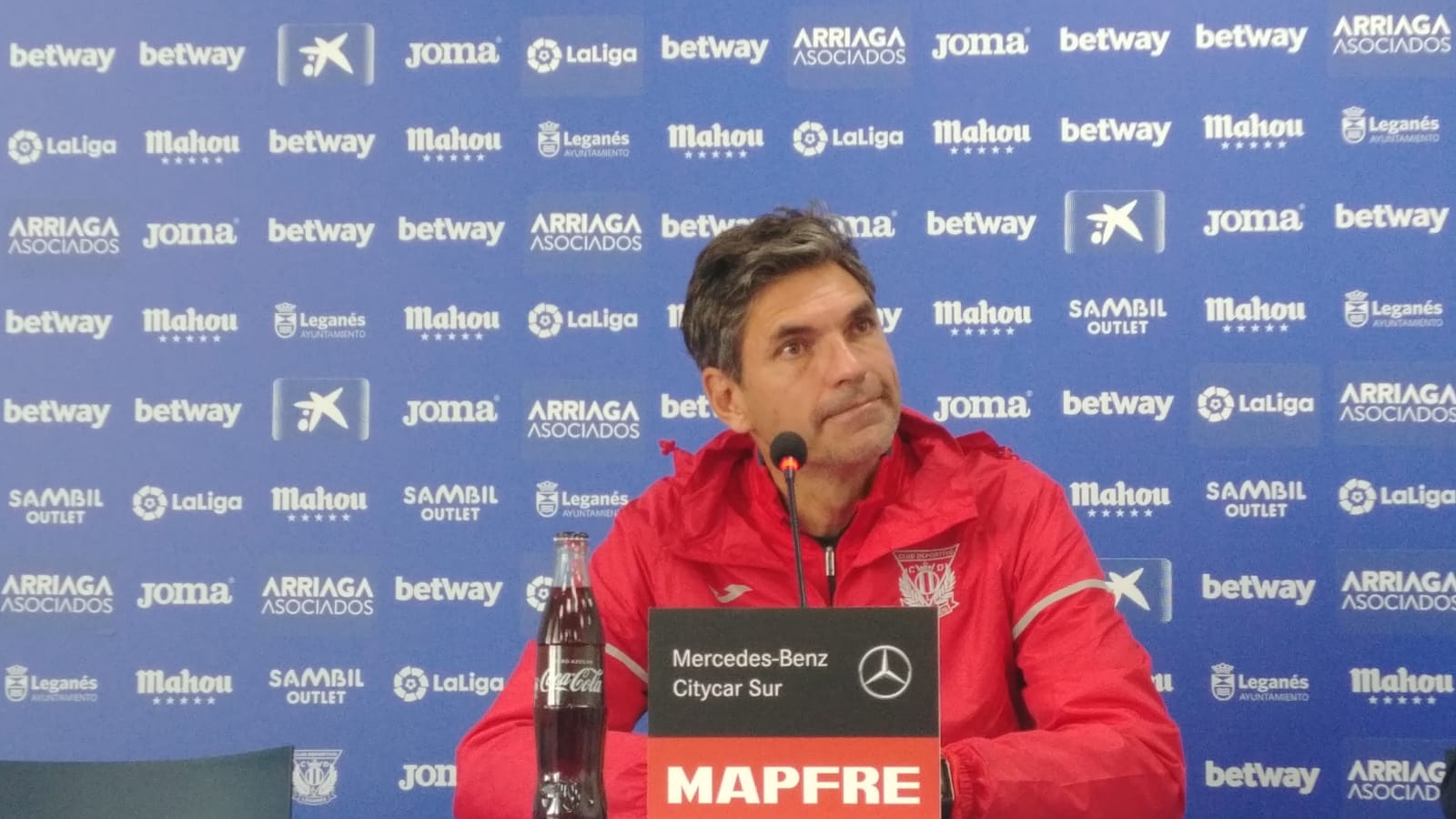 Pellegrino en rueda de prensa