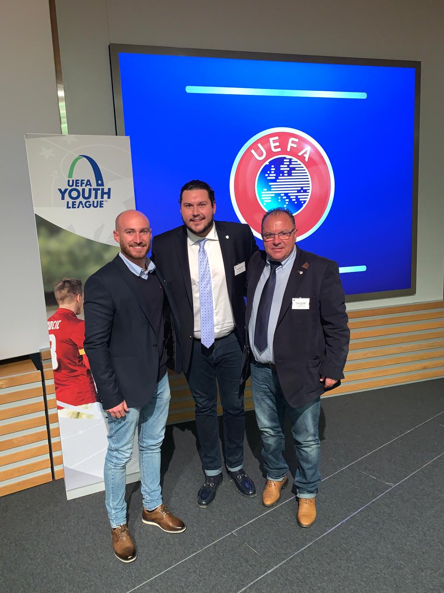 Javier Vidales y Carlos González asistieron al II Foro de entrenadores de la UEFA Youth League