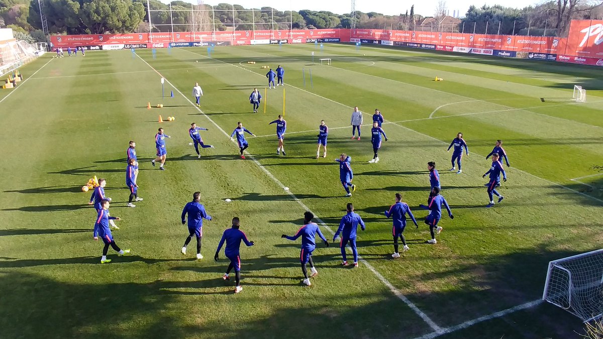 El Atlético se prepara para el Valladolid con la única duda en la pareja de ataque