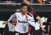 El Atlético se une a la pugna por Ferrán Torres