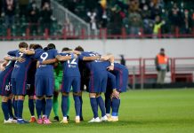 PREVIA | Primera final ante el Lokomotiv Los jugadores del Atlético de Madrid se conjuran momentos antes del partido de ida ante el Lokomotiv.