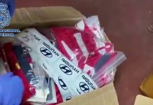 Dos detenidos por fabricar y vender camisetas falsas del Atlético camisetas falsas