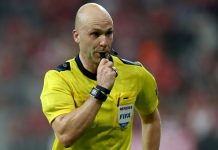 El partidista arbitraje de Anthony Taylor desesperó al Atlético Anthony Taylor