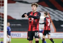 Roro Riquelme marca y el Bournemouth pasa de ronda en la FA Cup Roro Riquelme