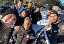 Carrasco, Lemar, Vrsaljko y Hermoso acudieron al entrenamiento… ¡en un Panda! Jugadores con el Panda