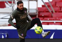 Herrera entrena en solitario y toca balón héctor herrera