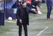 Simeone: «Tenemos que seguir agarrados al partido a partido» Simeone