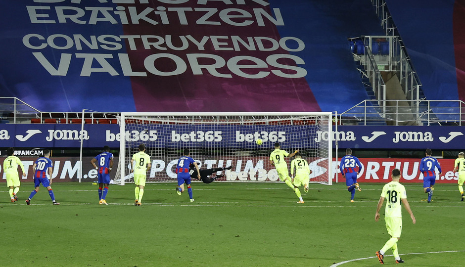 suárez penalti suárez penalti oblak