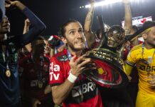 Filipe Luis levanta su segundo Brasileirão con el Flamengo