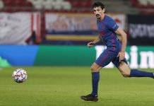 El Manchester United piensa en Savic si no ficha a Ramos Savic