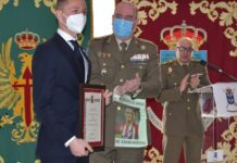Borja Garcés recibe el reconocimiento del Ejército Borja Garcés Melilla Ejército